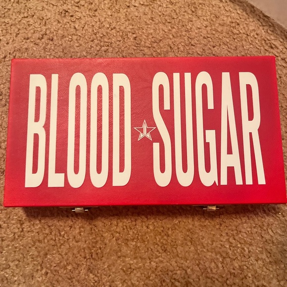 Jeffree star ⭐️ eyeshadow pallet ⭐️ BLOOD SUGAR🩸 - Picture 2 of 2
